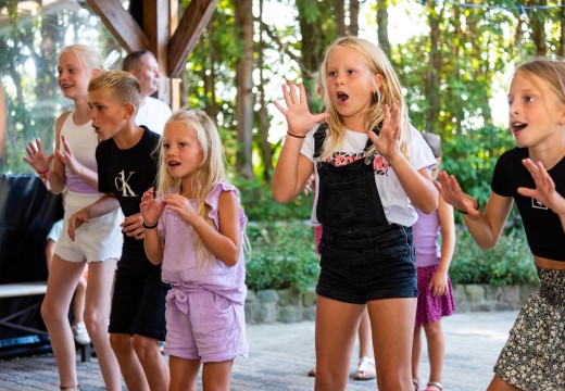 kinderen dansen recreatie .jpg