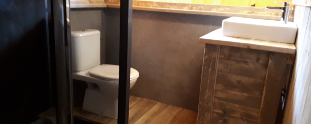 badkamer safarilodge.jpg