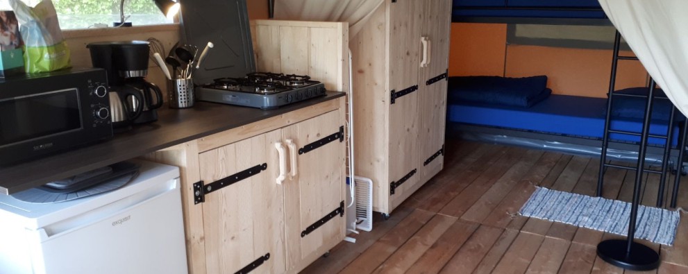 Keuken Safaritent.jpg