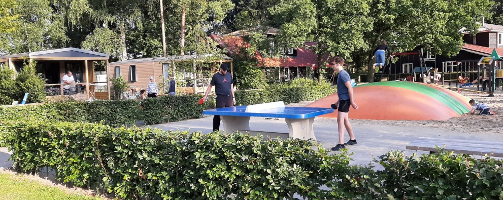 Speelplein Kinderchalet knutselschuur.jpg