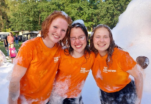 recreatieteam schuimparty.jpg